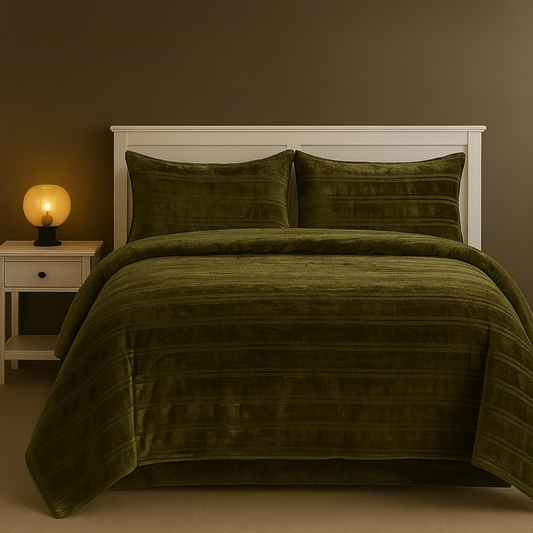 Velour Royale – Olive Woollen Bedding Set