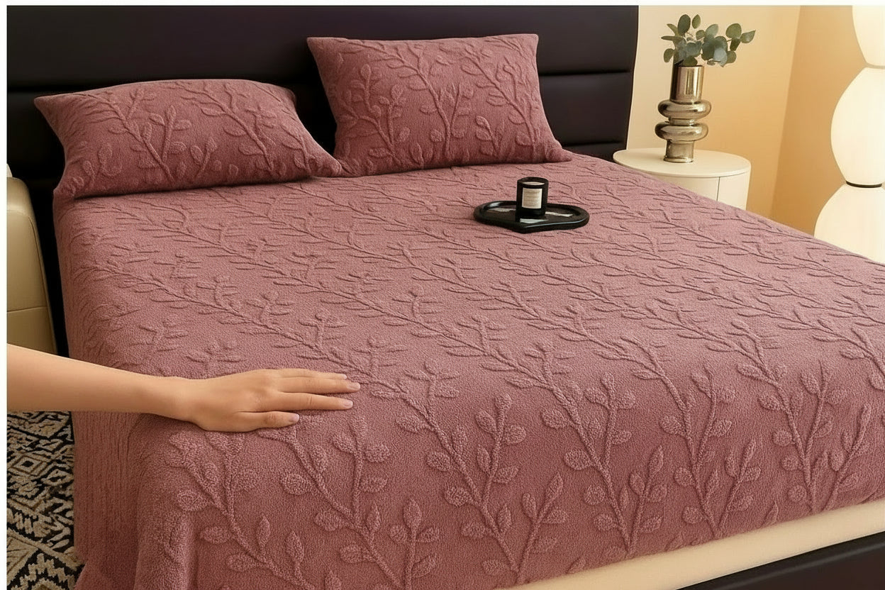 ❄️ TURKISH DELIGHT – Imported Fitted Winter Bedding Set